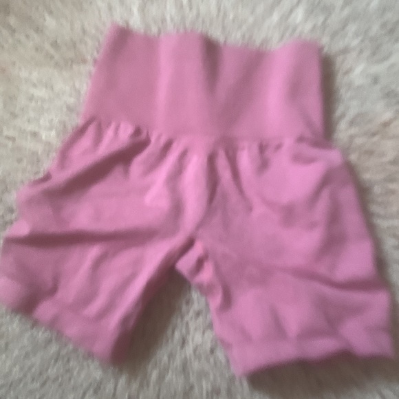 Pink contour gym biker shorts - Picture 2 of 3
